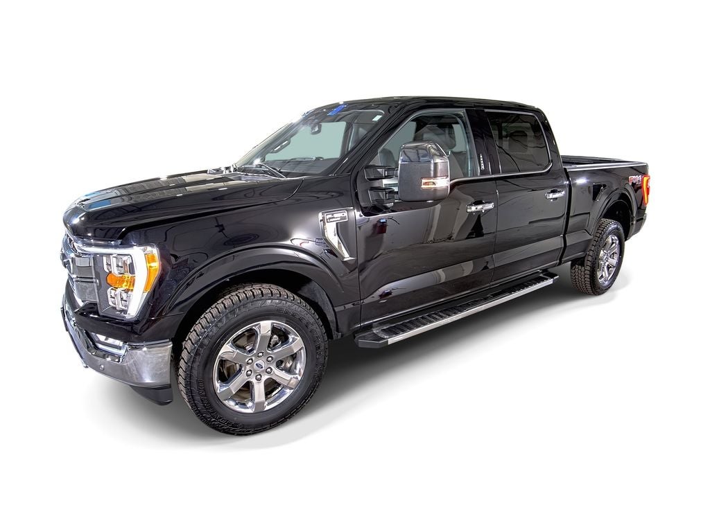 2022 Ford F-150 LARIAT in Black — front three-quarter view