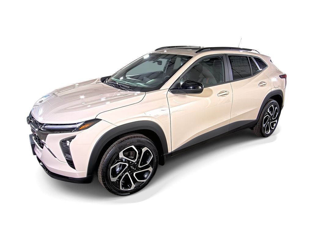 2026 Chevrolet Trax 2RS in White Sands — front three-quarter view