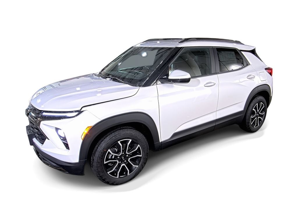 2026 Chevrolet Trailblazer ACTIV in Iridescent Pearl Tricoat — front three-quarter view